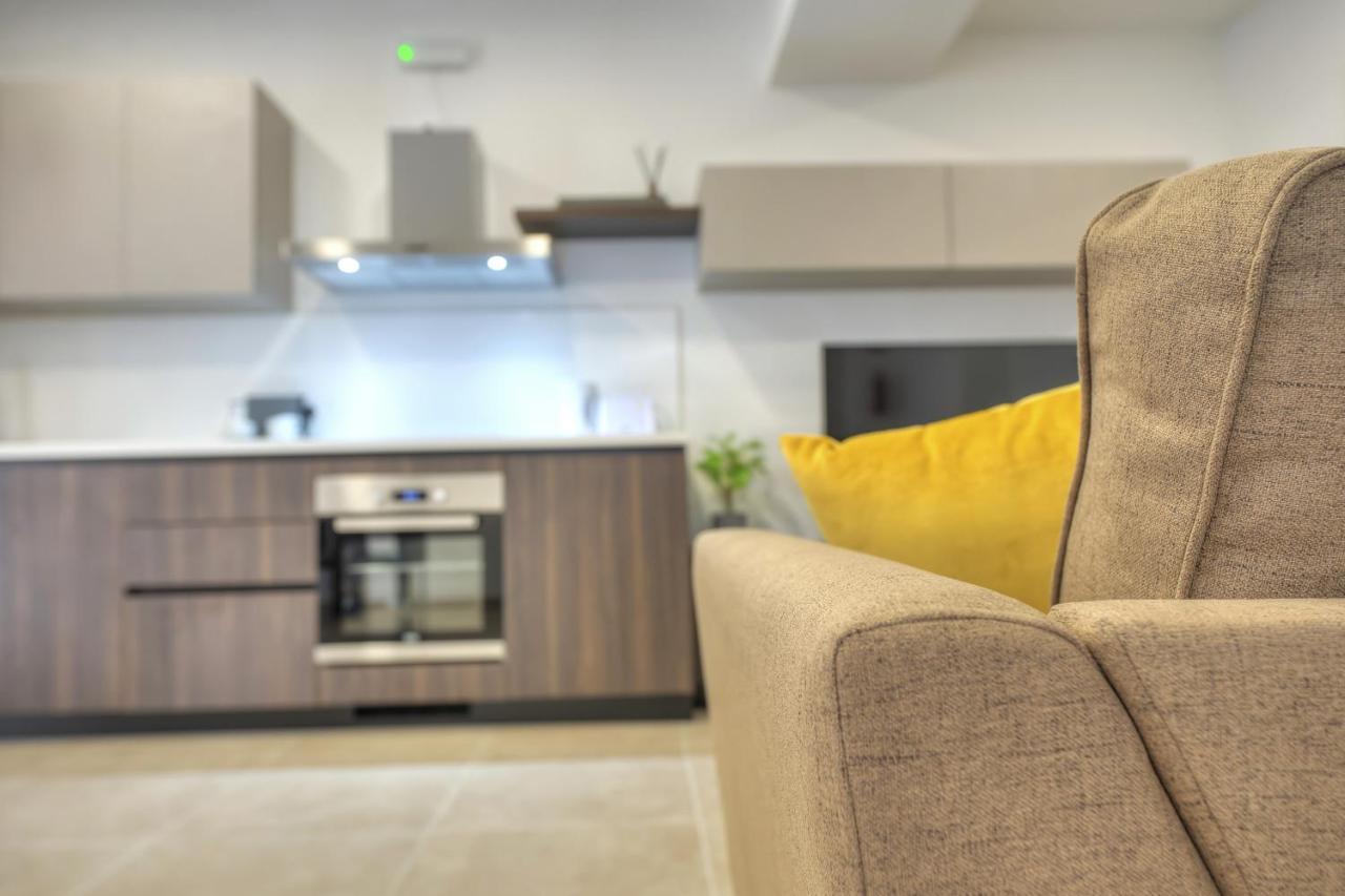 Brand New And Tastefully Furnished 2 Bedroom Apartment Ddif1-2 Gzira Exterior foto